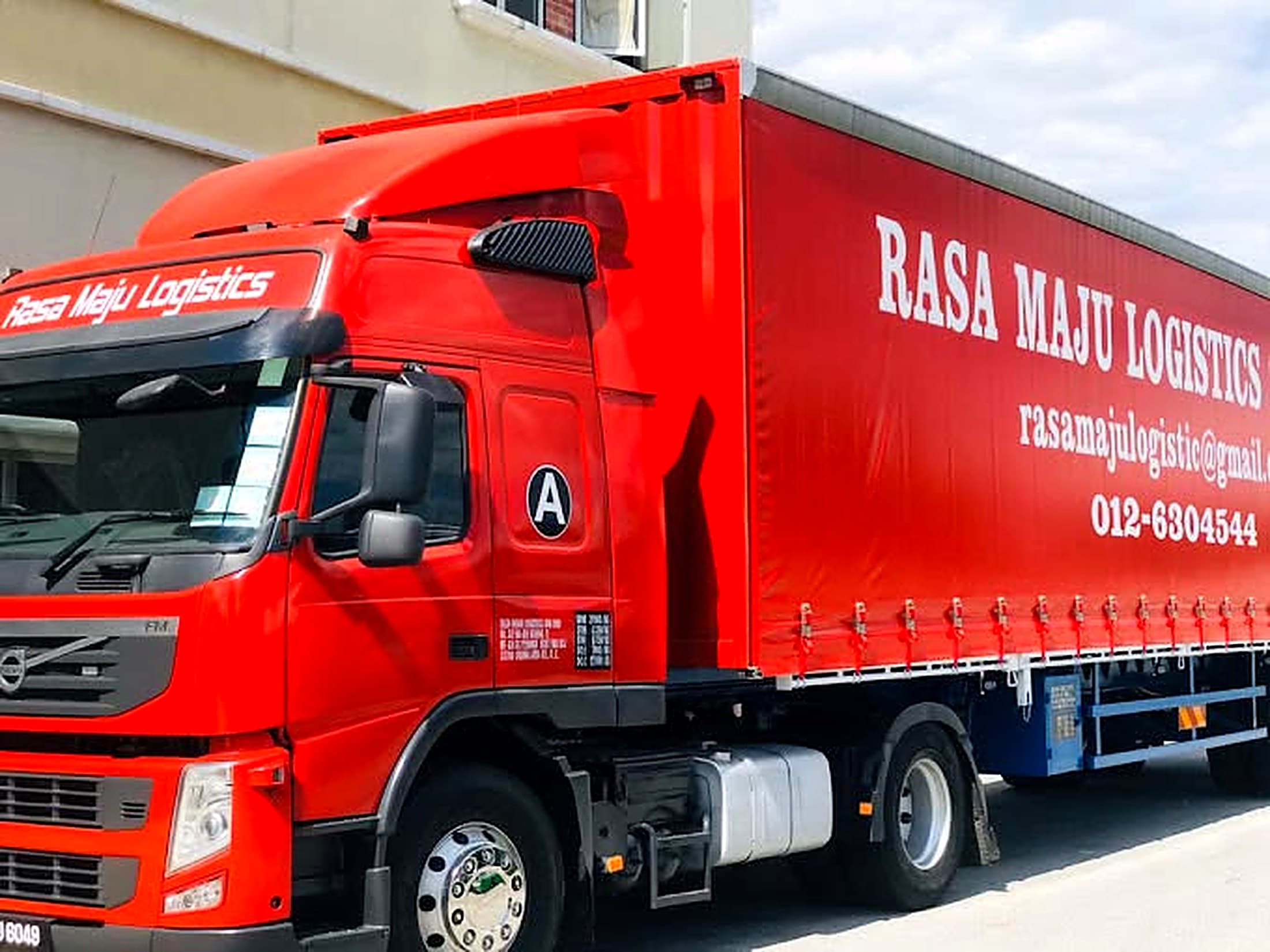 Curtain-side haulage